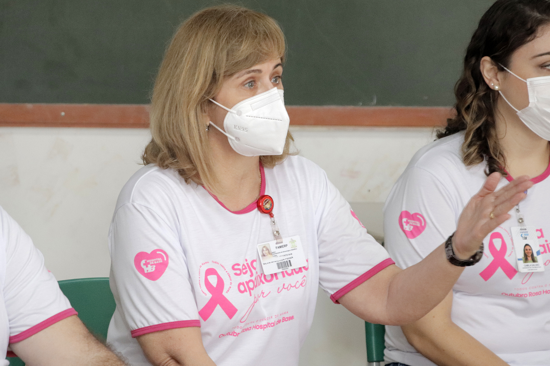 Ilustração da notícia HB Onco e Hospital de Base lançam campanha Outubro Rosa 2021 em ação com moradoras na Comunidade da Vila Itália